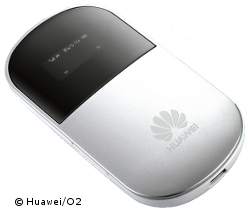 Der UMTS-Router Huawei E5 bindet über WLAN bis zu fünf Geräte an